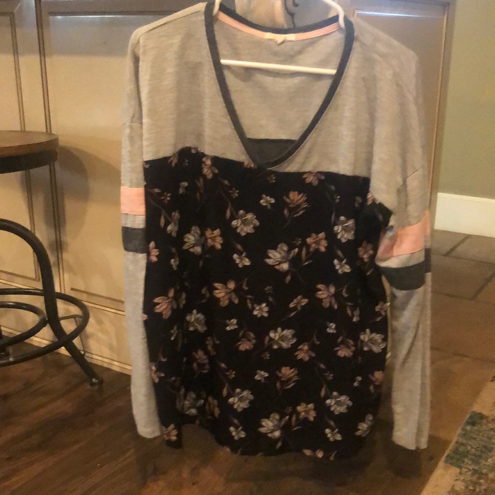 Maurice’s long sleeve t-shirt